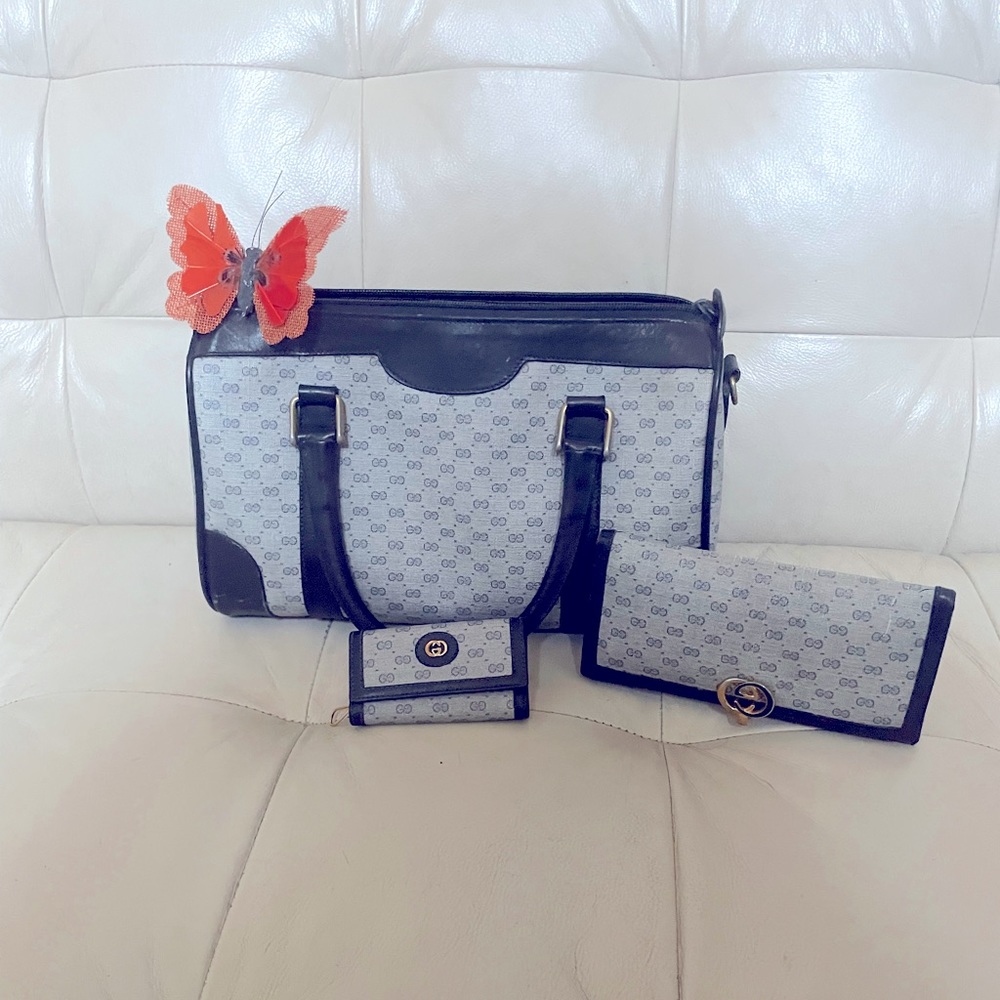 Gucci hand bag wallet and key holder Navy Blue Micro G.